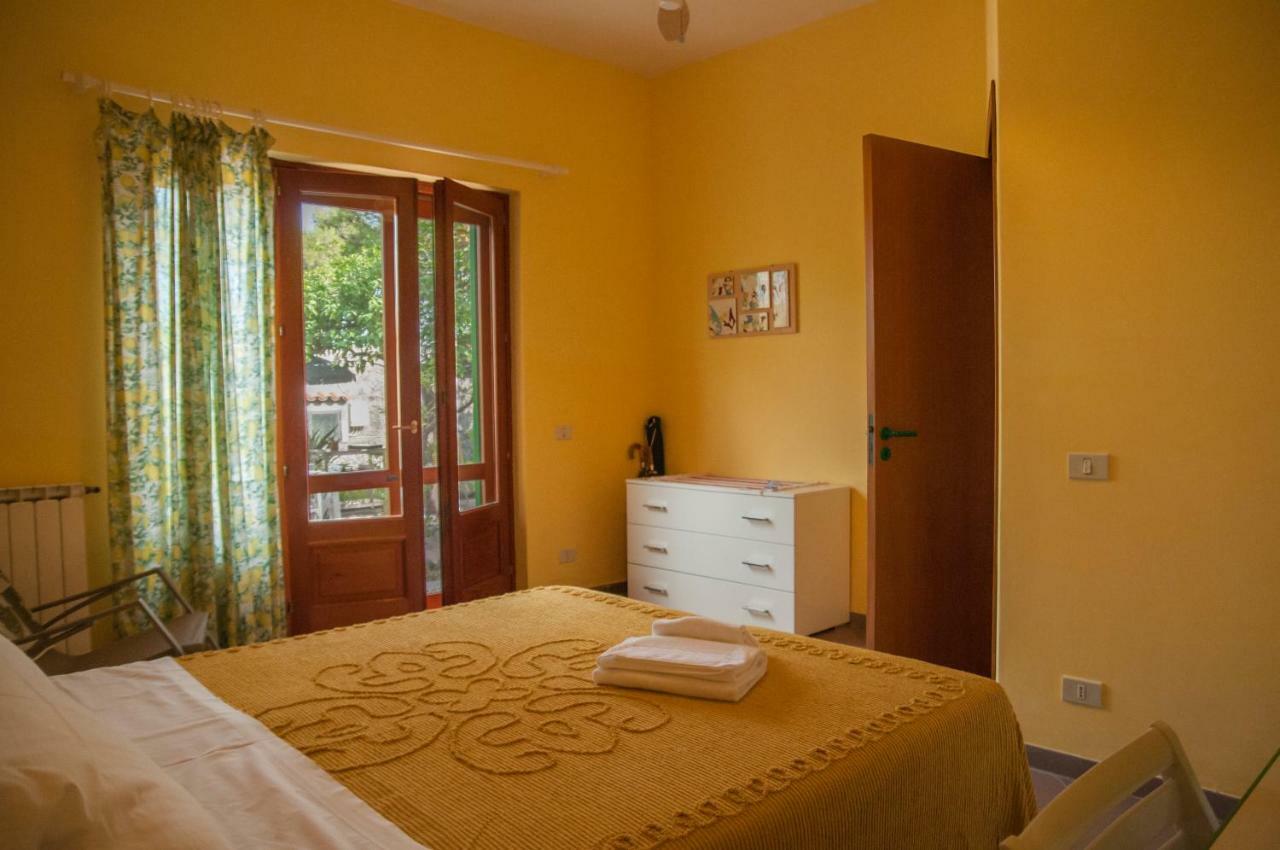 Seafront Apartments Garden House Taormina Dış mekan fotoğraf